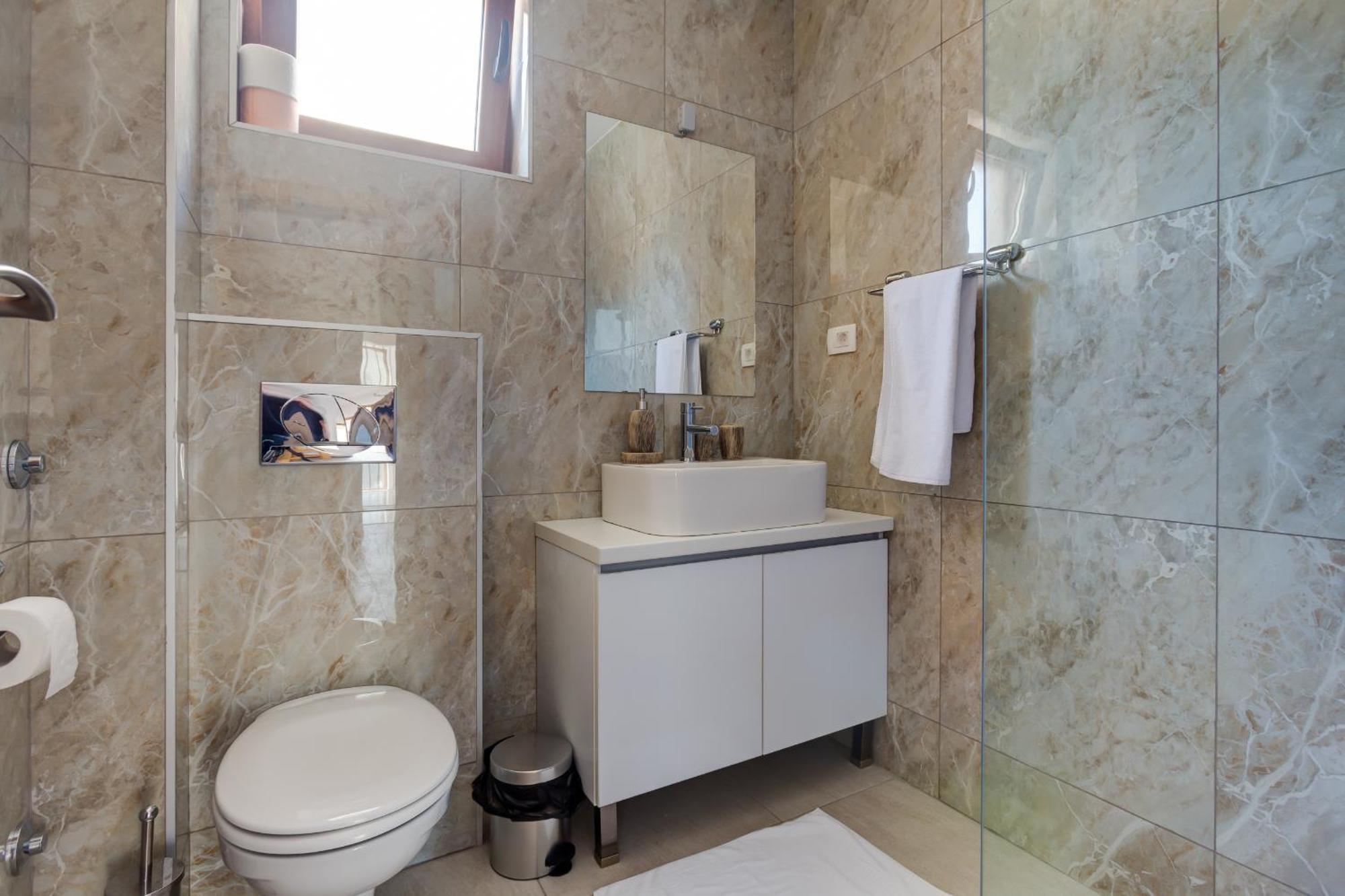 Mima Apartments Sveti Stefan Bagian luar foto