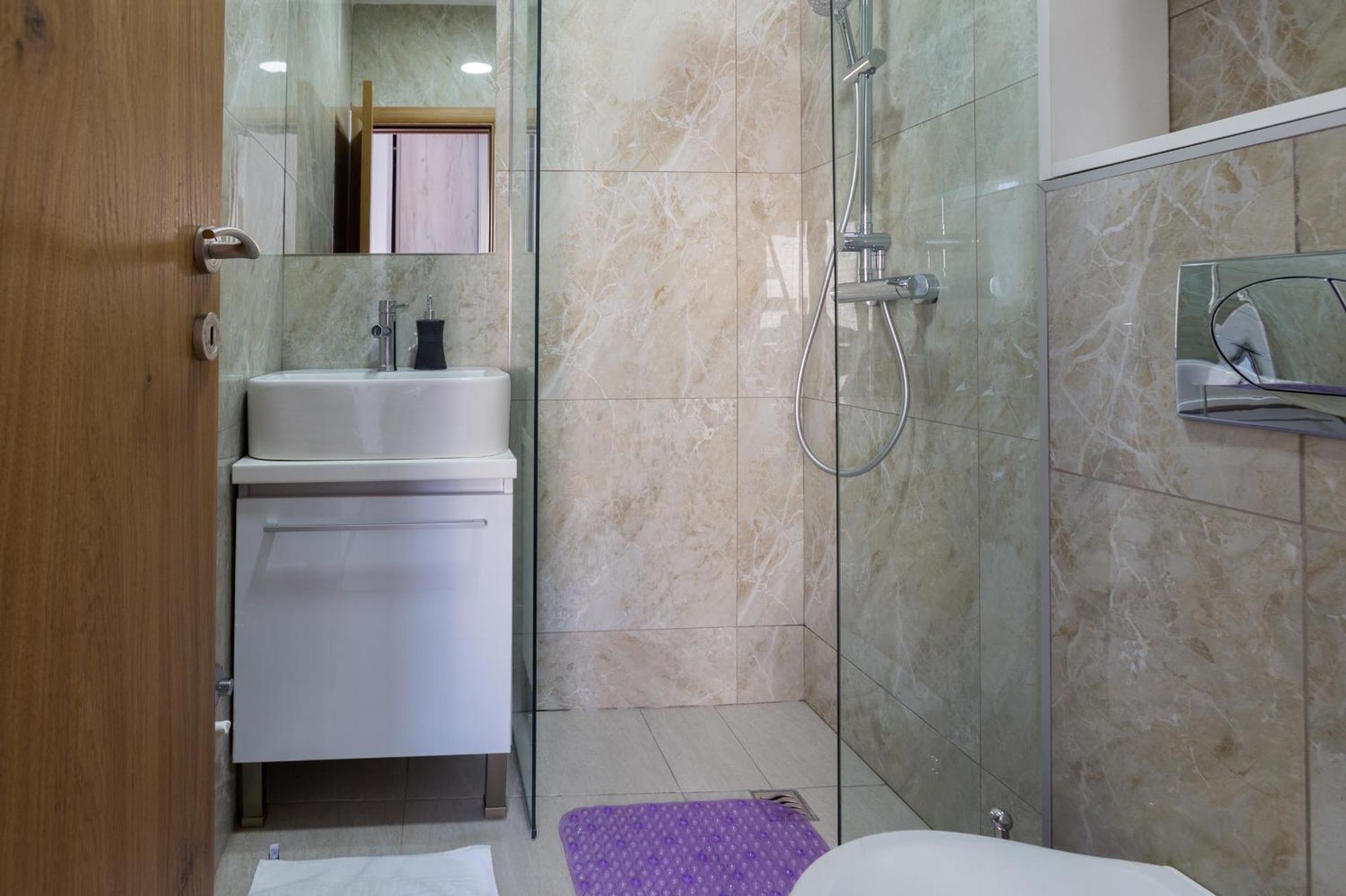 Mima Apartments Sveti Stefan Bagian luar foto