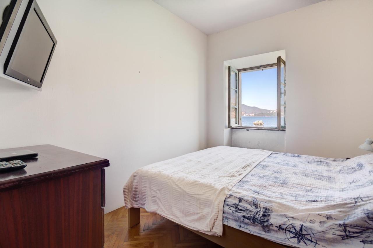 Mima Apartments Sveti Stefan Bagian luar foto