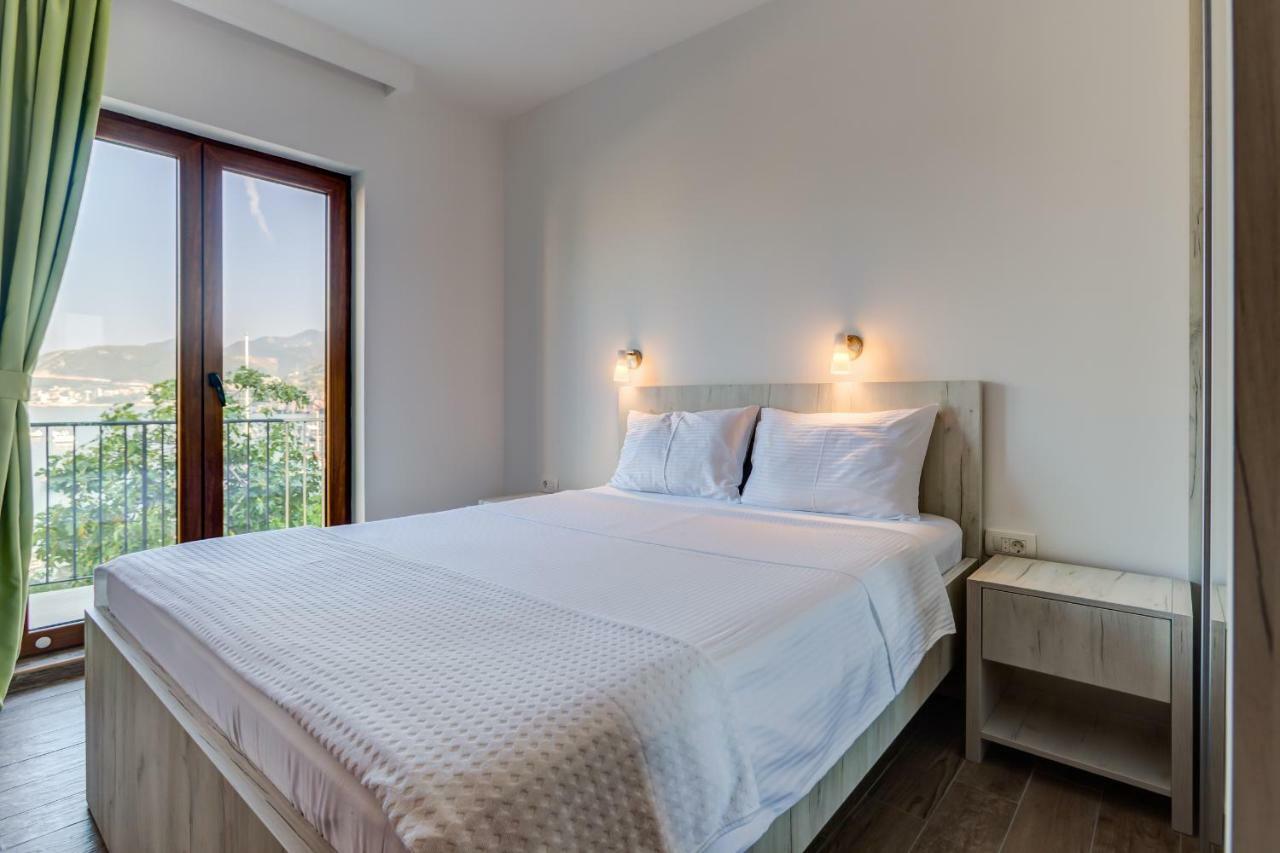Mima Apartments Sveti Stefan Bagian luar foto