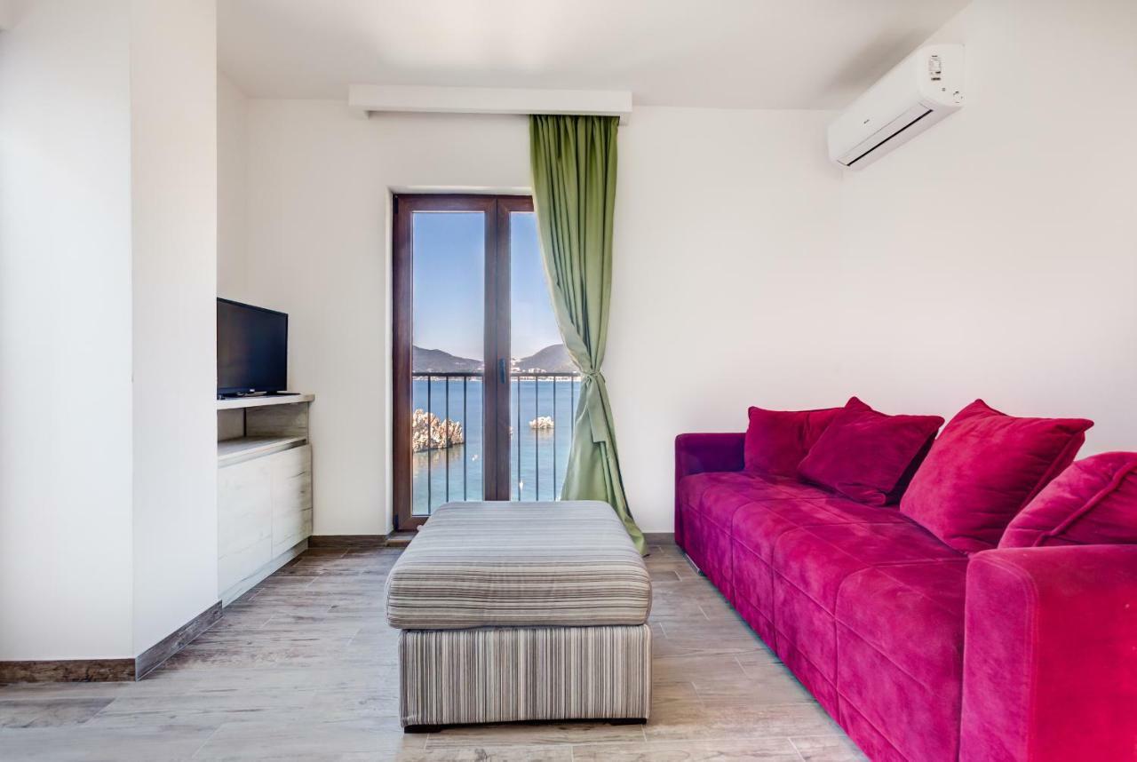 Mima Apartments Sveti Stefan Bagian luar foto