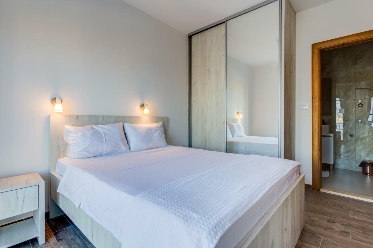 Mima Apartments Sveti Stefan Bagian luar foto